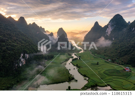 Rice terrace paddle field in sunrise at Phong Nam, Trung Khanh, Cao Bang, Vietnam Rice terrace paddle field in sunrise at Phong Nam, Trung Khanh, Cao Bang, Vietnam 118615315