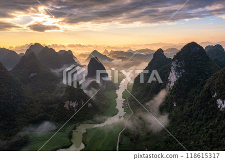 Rice terrace paddle field in sunrise at Phong Nam, Trung Khanh, Cao Bang, Vietnam Rice terrace paddle field in sunrise at Phong Nam, Trung Khanh, Cao Bang, Vietnam 118615317