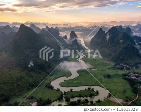 Rice terrace paddle field in sunrise at Phong Nam, Trung Khanh, Cao Bang, Vietnam Rice terrace paddle field in sunrise at Phong Nam, Trung Khanh, Cao Bang, Vietnam 118615329
