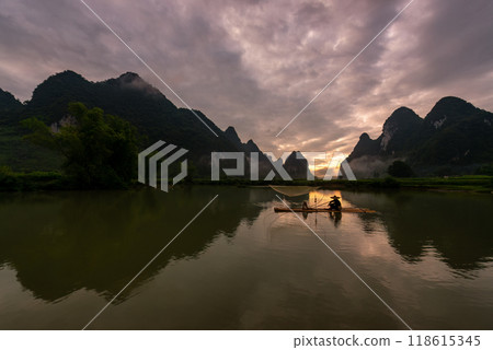 Rice terrace paddle field in sunrise at Phong Nam, Trung Khanh, Cao Bang, Vietnam Rice terrace paddle field in sunrise at Phong Nam, Trung Khanh, Cao Bang, Vietnam 118615345