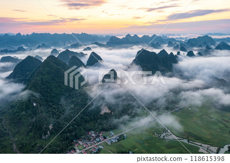 Sunrise in Ngoc Con rice valley in Cao Bang Vietnam Sunrise in Ngoc Con rice valley in Cao Bang Vietnam 118615398