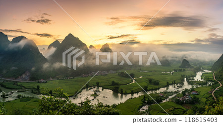 Sunrise in Ngoc Con rice valley in Cao Bang Vietnam Sunrise in Ngoc Con rice valley in Cao Bang Vietnam 118615403