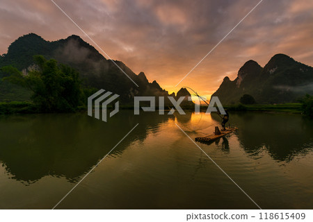 Rice terrace paddle field in sunrise at Phong Nam, Trung Khanh, Cao Bang, Vietnam Rice terrace paddle field in sunrise at Phong Nam, Trung Khanh, Cao Bang, Vietnam 118615409