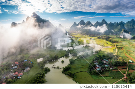 Rice terrace paddle field in sunrise at Phong Nam, Trung Khanh, Cao Bang, Vietnam Rice terrace paddle field in sunrise at Phong Nam, Trung Khanh, Cao Bang, Vietnam 118615414