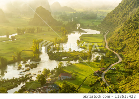 Sunrise in Ngoc Con rice valley in Cao Bang Vietnam Sunrise in Ngoc Con rice valley in Cao Bang Vietnam 118615428