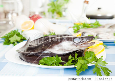 Freshness eel and vegetables on the plate Freshness eel and vegetables on the plate 118615647