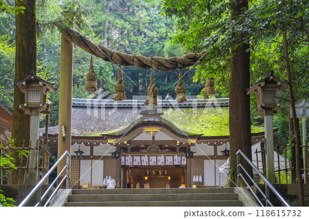 Sai Shrine, Nara Prefecture - View of the worship hall through the sacred rope torii gate 118615732