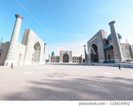 Samarkand Registan Square 118616402