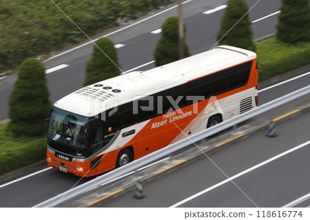 東京機場 抵達羽田機場的交通（附升降機的豪華巴士：Hino Selega） 118616774