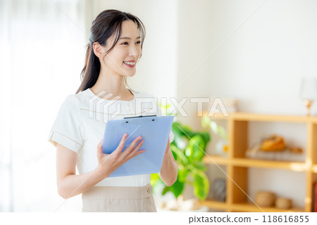 年輕的女士，諮詢，聽證會 118616855