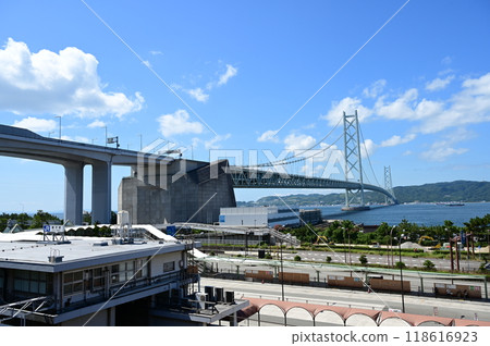 山陽本線舞子站和明石海峽大橋 山陽本線舞子站和明石海峽大橋 118616923