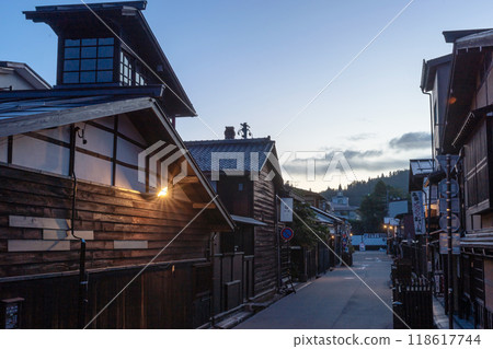 240923 Sanmachi z015 118617744