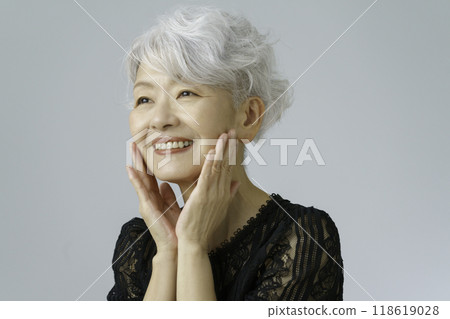 Portrait of a gray-haired senior woman Beauty 118619028