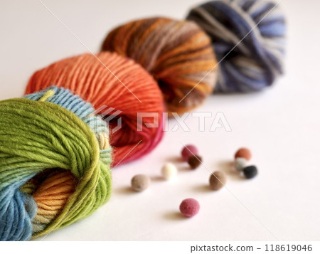 Colorful yarn and miscellaneous goods 118619046