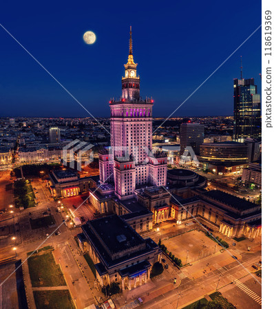 Palace of Science and Culture, Warsaw city center at night 118619369