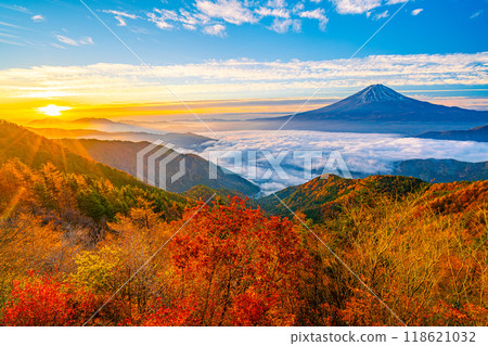 新道關、雲海、紅葉、富士山、富士山雙台[山梨縣笛吹市] 118621032