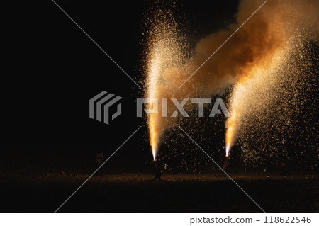 Akihayama Hongu Akiha Shrine: Hand-held fireworks blazing into the darkness at the votive fireworks festival (Shizuoka Prefecture) Akihayama Hongu Akiha Shrine: Hand-held fireworks blazing into the darkness at the votive fireworks festival (Shizuoka Prefecture) 118622546