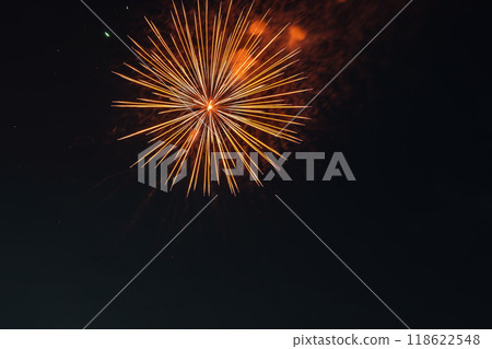 Fireworks burst into the summer night sky at the Akihayama Hongu Akiha Shrine dedication fireworks festival (Shizuoka Prefecture) Fireworks burst into the summer night sky at the Akihayama Hongu Akiha Shrine dedication fireworks festival (Shizuoka Prefecture) 118622548