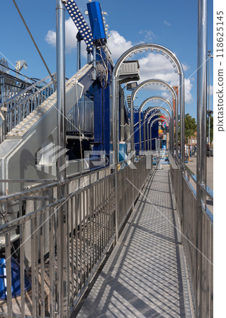 Chrome arches, repeating one after another. Chrome arches, repeating one after another. 118625145