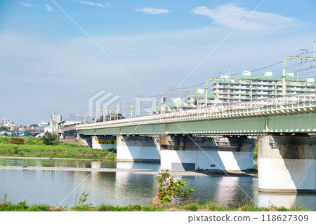 Noborito: A view of the Odakyu Line from the Tama River bank Noborito: A view of the Odakyu Line from the Tama River bank 118627309