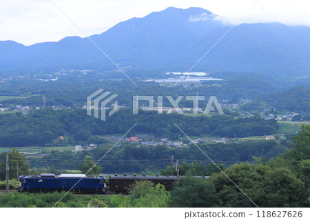 A vintage passenger train pulled by EF64-1031 takes on the mountainous section of the Chuo Line with the Yatsugatake Mountains in the background. Photographed on September 21, 2024 118627626