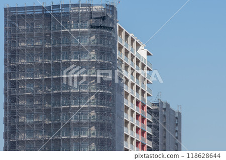 Mansion repair work 118628644