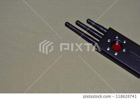 Eavesdropping and voyeurism detector Eavesdropping and voyeurism detector 118628741