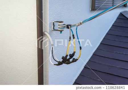 Electricity installation in a detached house 118628841