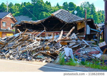 能登半島地震，穴水町房屋倒塌 118628998