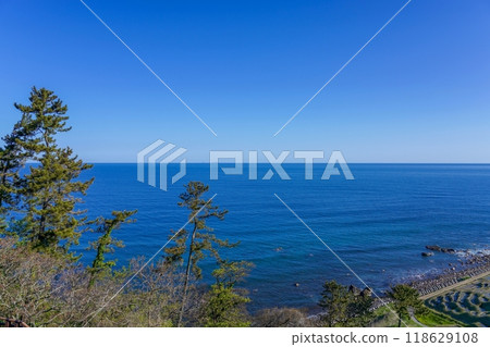 A scene of the collaboration between Shiroyone Senmaida and the Sea of Japan A scene of the collaboration between Shiroyone Senmaida and the Sea of Japan 118629108