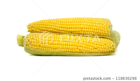 Fresh corn cobs with husks and kernels isolated on a white background 118630298