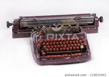 Old antique mechanical vintage typewriter on white with clipping puth Old antique mechanical vintage typewriter on white with clipping puth 118632941