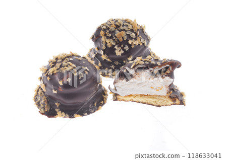 Tasty cookie and cakes isolated on white background Tasty cookie and cakes isolated on white background 118633041