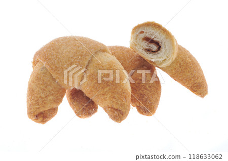 Tasty cookie and cakes isolated on white background Tasty cookie and cakes isolated on white background 118633062