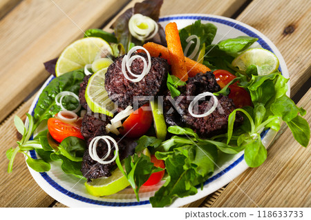 Tasty black pudding sausage 118633733