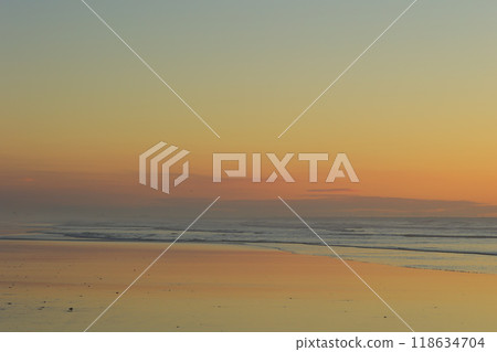 美麗的海灘日出 118634704