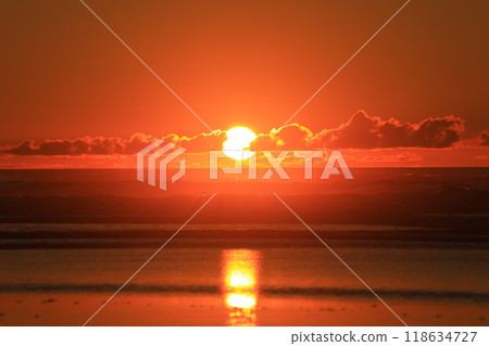 美麗的海灘日出 118634727