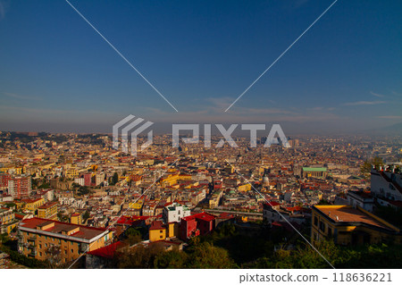 義大利那不勒斯坎帕尼亞世界遺產那不勒斯沃梅羅山聖埃爾莫城堡的景觀 義大利那不勒斯坎帕尼亞世界遺產那不勒斯沃梅羅山聖埃爾莫城堡的景觀 118636221