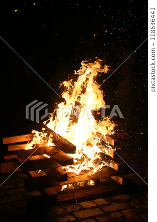 Bonfire 118636441