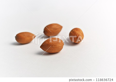 Kaya fruit (autumn, September) 118636724