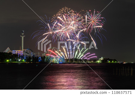 Kanagawa Prefecture: Hakkeijima Fireworks Symphony - Fireworks display over the sea 118637571
