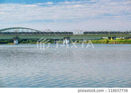 Noborito: A view of the Odakyu Line from the Tama River bank 118637736
