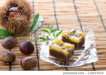 Japanese sweets Yokan (steamed chestnut yokan) Japanese sweets Yokan (steamed chestnut yokan) 118637810