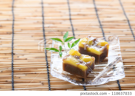 Japanese sweets Yokan (steamed chestnut yokan) 118637833