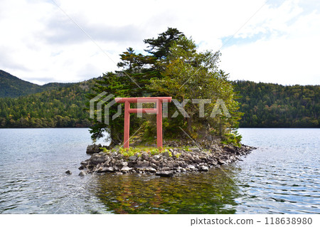 Lake Shikaribetsu, Benten Island 118638980