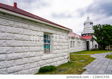 Mihonoseki Lighthouse, the oldest in Sanin region, jutting out into the Sea of Japan (Matsue City, Shimane Prefecture) 118641430