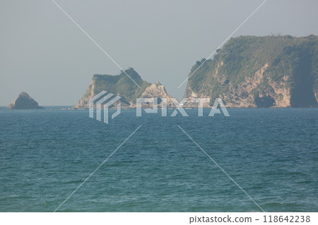 I walked along the Hota coast 118642238