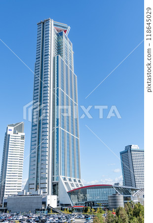 晴天時位於大阪市住之江區的大阪府咲島政府大樓(咲島宇宙塔) 晴天時位於大阪市住之江區的大阪府咲島政府大樓(咲島宇宙塔) 118645029