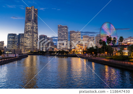 <Kanagawa Prefecture> Night view from Bankokubashi Bridge in Yokohama Minato Mirai 118647430