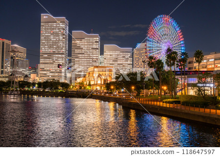 <Kanagawa Prefecture> Night view from Bankokubashi Bridge in Yokohama Minato Mirai <Kanagawa Prefecture> Night view from Bankokubashi Bridge in Yokohama Minato Mirai 118647597